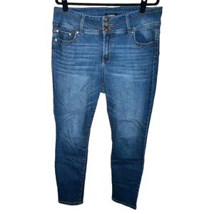 𝐃.𝐉𝐄𝐀𝐍𝐒 | FADED DENIM SKINNY JEANS